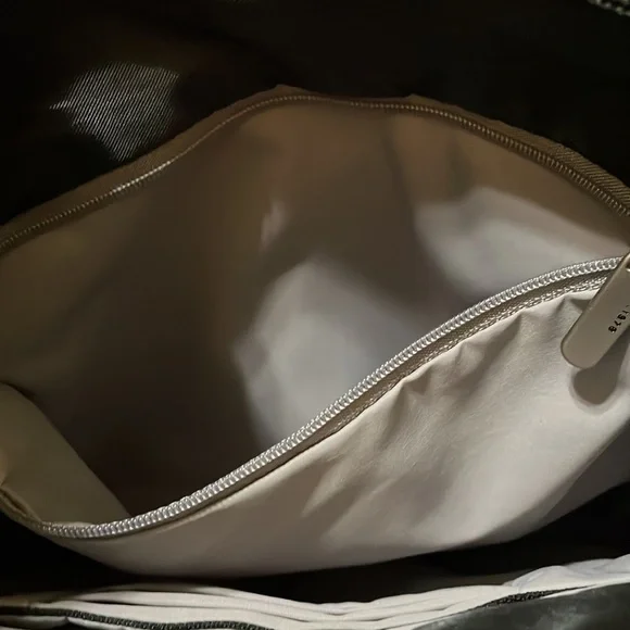 Travelon- RFID Anti theft travel bag - Picture 8 of 14